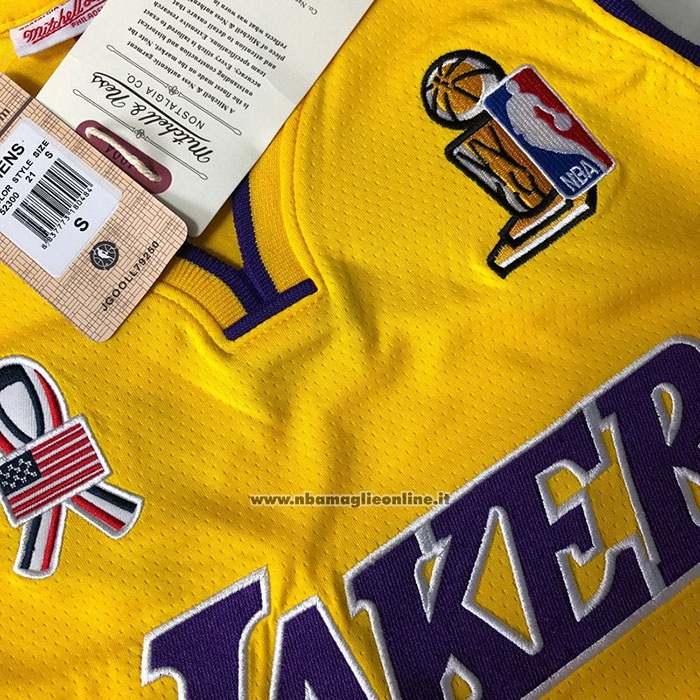 Maglia Los Angeles Lakers Kobe Bryant #8 Mitchell & Ness 2001-02 Giallo